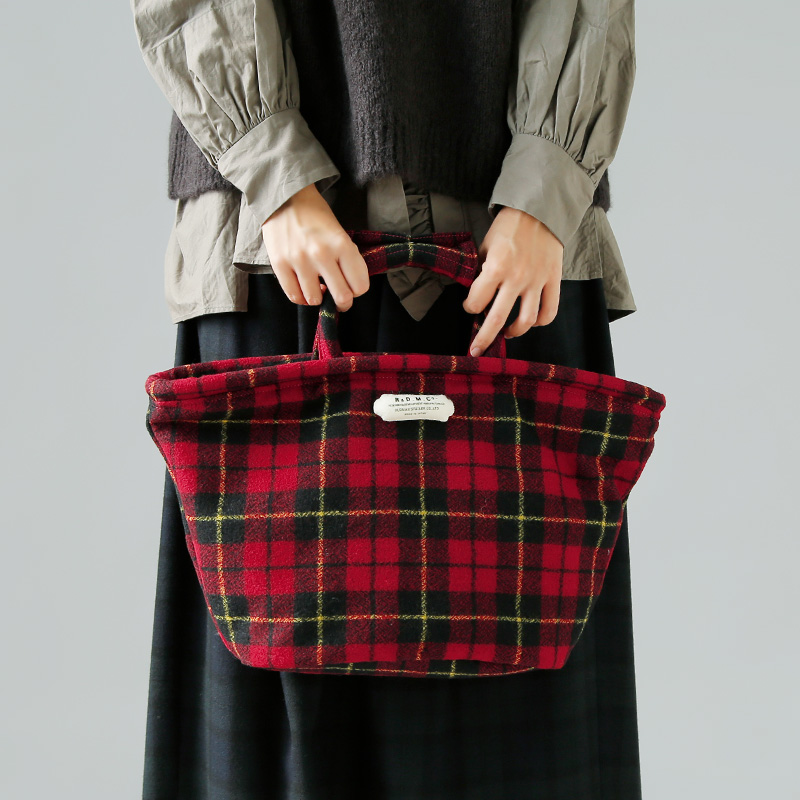 R & D.M.Co- I[h}Ye[[ <br>E[ ^[^ `FbN }VF obO gWOOL TARTAN CHECK MARCHE BAGh 7066  